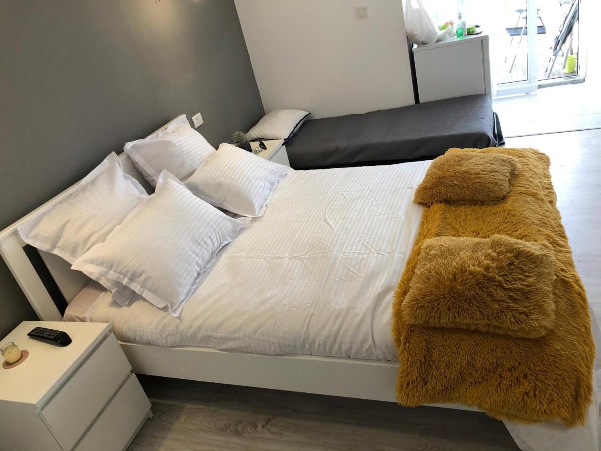Sea View Apartments 曼加利亚 外观 照片