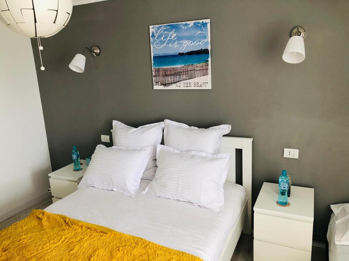 Sea View Apartments 曼加利亚 外观 照片